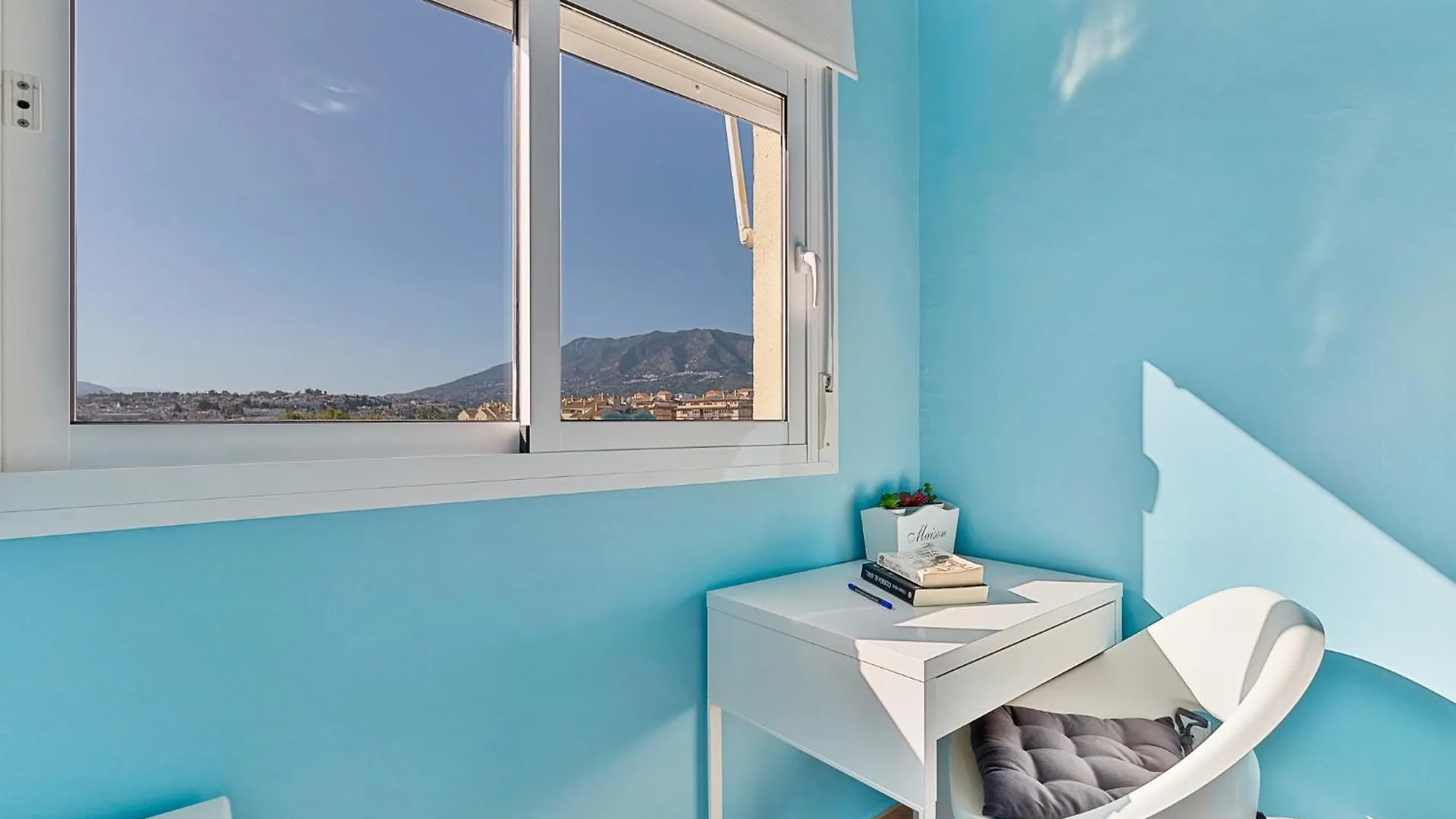Solana Lindamar Apartment Fuengirola Spain
